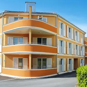 - Istra Apartmán Premantura